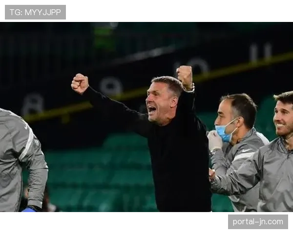 波兰小镇球迷酒吧因非法解码欧冠信号被查处，折射东欧盗版困境